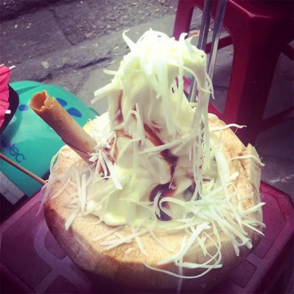 ĂN KEM DỪA NGON Ở HÀ NỘI
