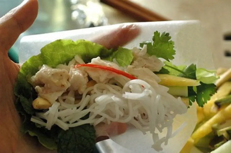 BÚN CUỐN CÁ HẤP MÓN NGON NGÀY NẮNG