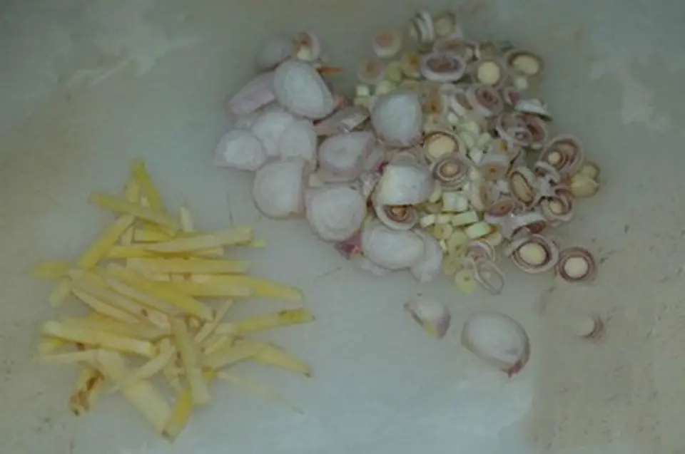 BÚN CUỐN CÁ HẤP MÓN NGON NGÀY NẮNG