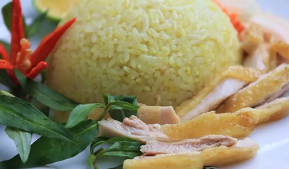 CƠM GÀ BIẾN TẤU VỪA LẠ VỪA NGON