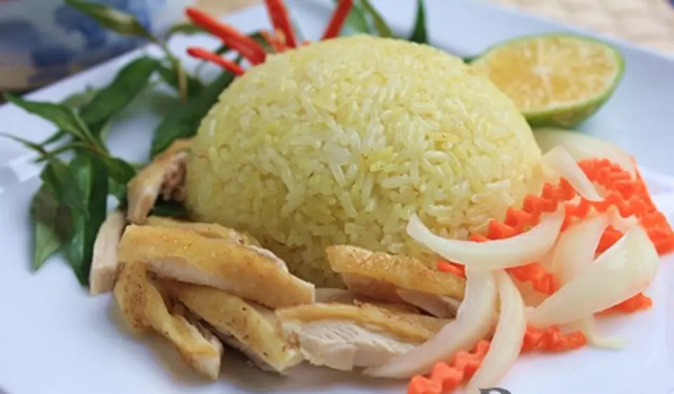 CƠM GÀ BIẾN TẤU VỪA LẠ VỪA NGON