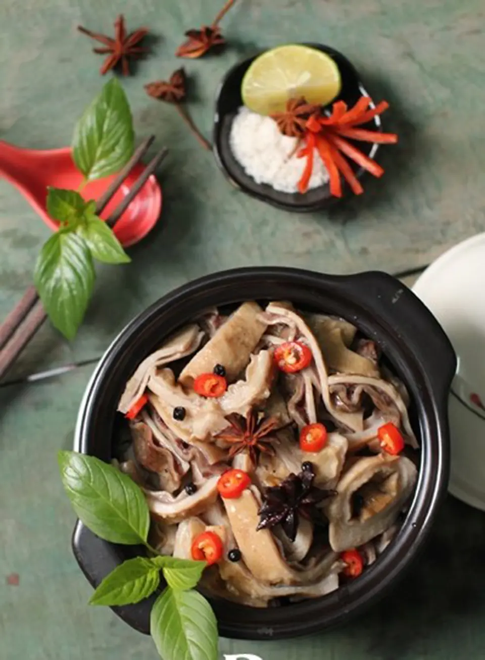 DẠ DÀY HẦM HOA HỒI THƠM DẬY BẾP