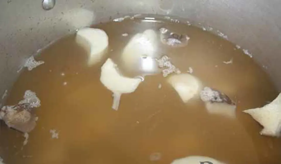 ĐỘC ĐÁO BÚN BÒ HUẾ CHAY CHO THÁNG BẢY