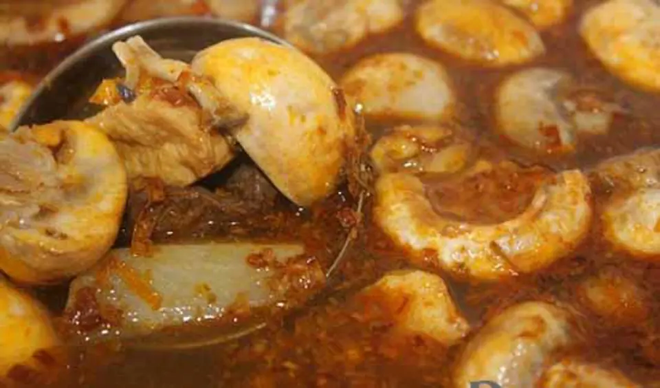 ĐỘC ĐÁO BÚN BÒ HUẾ CHAY CHO THÁNG BẢY
