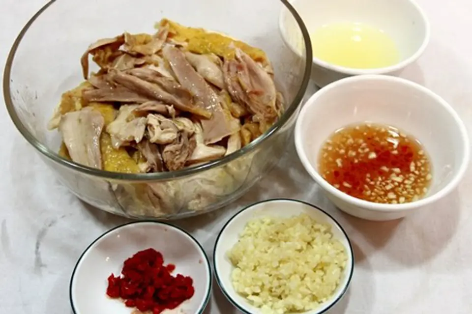 GÀ NỘM HOA CHUỐI MÓN NGON DỄ LÀM