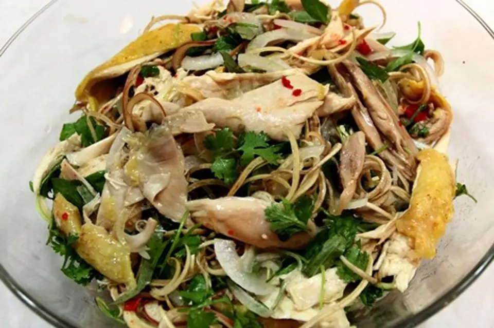 GÀ NỘM HOA CHUỐI MÓN NGON DỄ LÀM