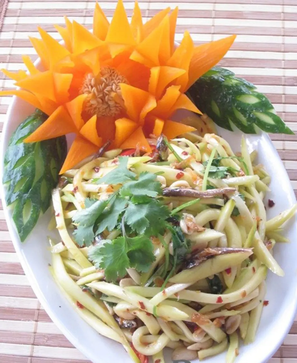 GỎI XOÀI CAY- MÓN NGON KHÓ CƯỠNG MÙA HÈ