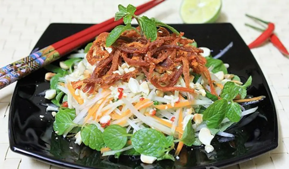 Hướng dẫn làm nộm bò khô