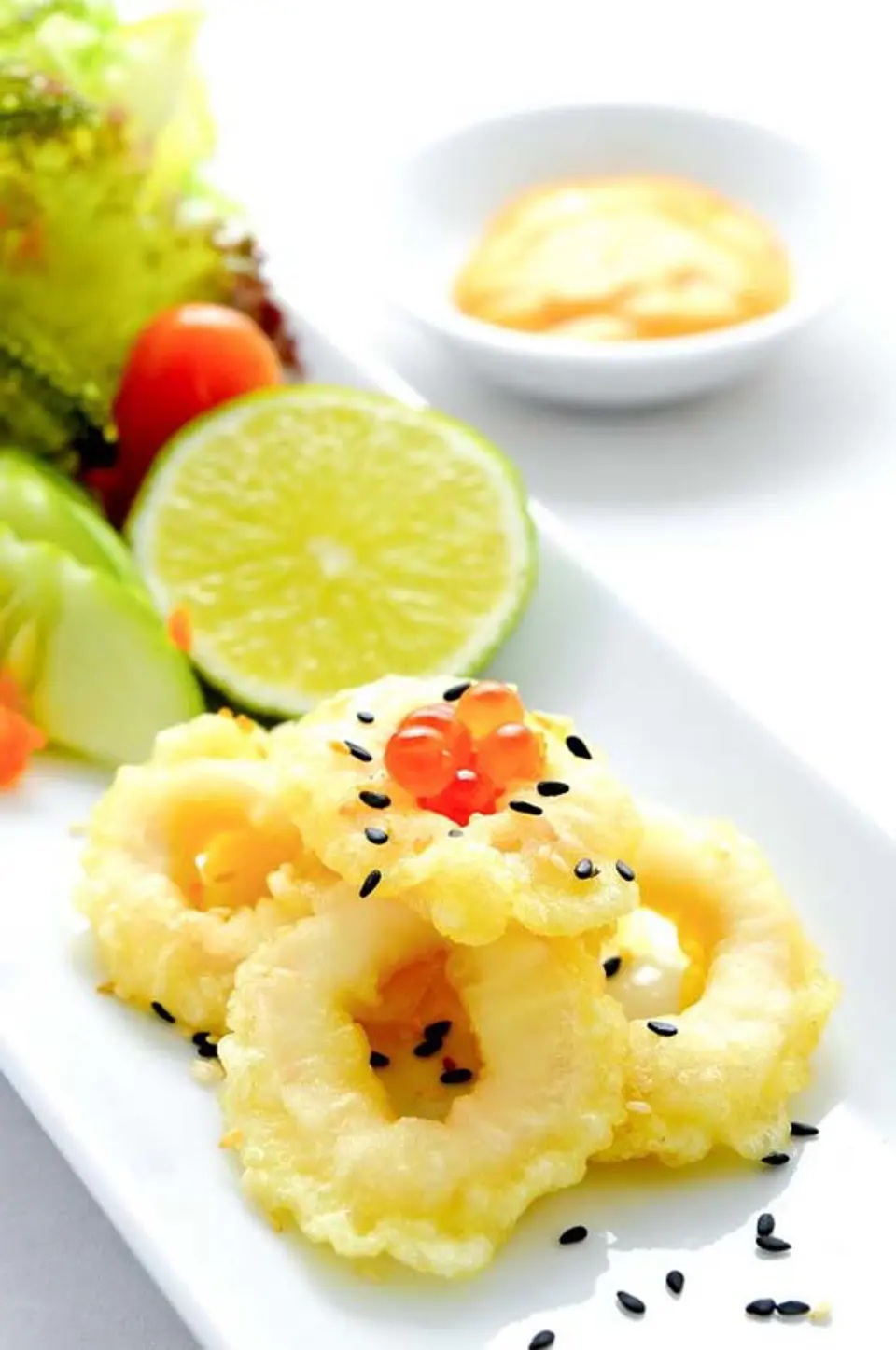 KHAI VỊ VỚI XÀ LÁCH MỰC KIỂU NHẬT