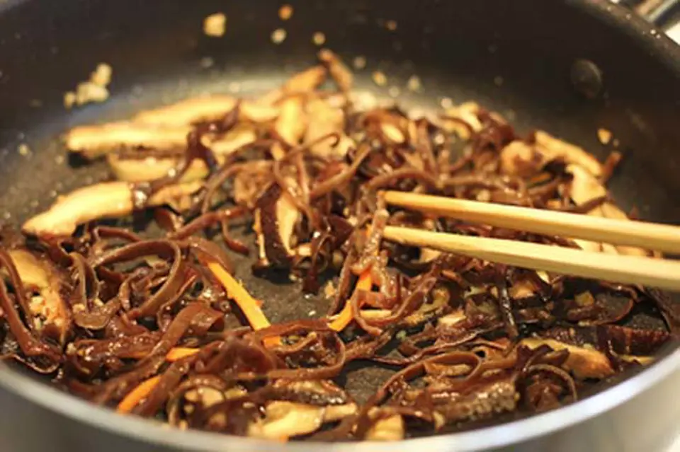 KHÉO TAY LÀM MIẾN TRỘN HÀN QUỐC CHO CẢ NHÀ