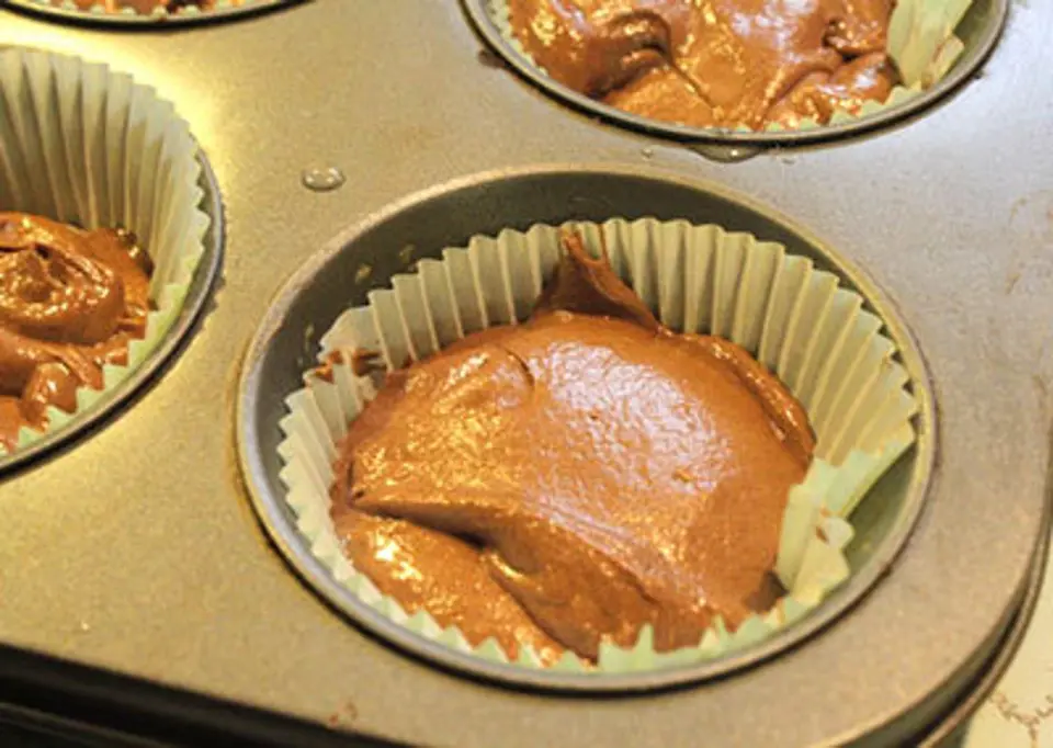 LÀM BÁNH CHOCOLATE