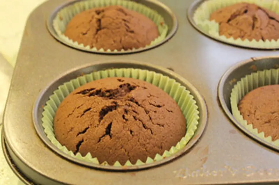 LÀM BÁNH CHOCOLATE
