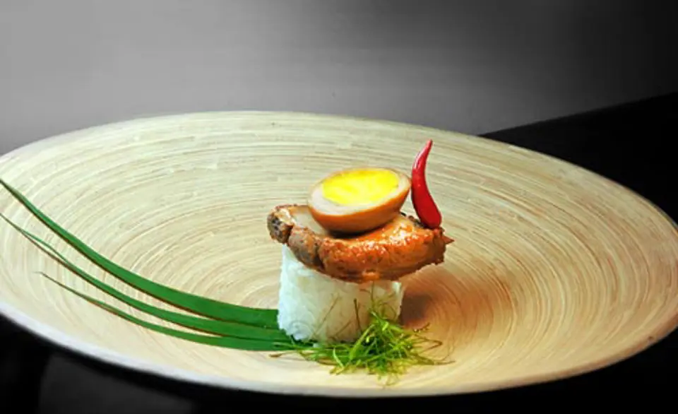 PHÁ CÁCH VỚI MÓN THỊT KHO TRỨNG