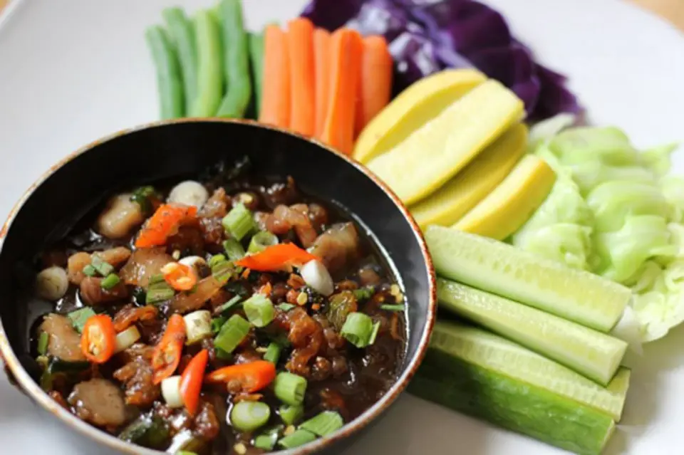 RAU CỦ LUỘC CHẤM MẮM KHO QUẸT ĐƠN GIẢN DỄ LÀM