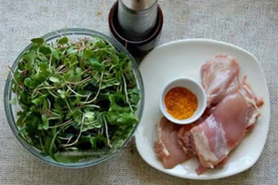 SALAD GÀ CHIÊN MÓN NGON CHO NGÀY MỚI