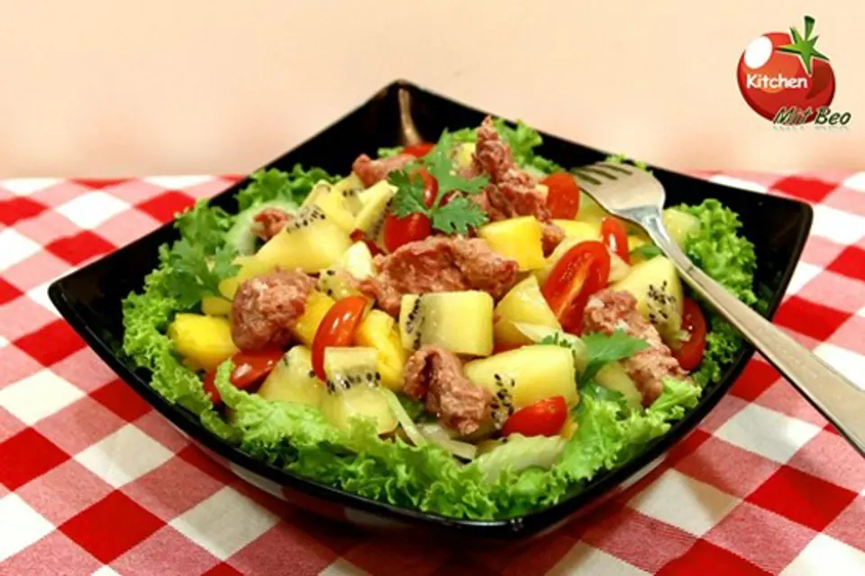 SALAD KIWI TRỘN BÒ HẦM NGON MIỆNG ĐẸP DA