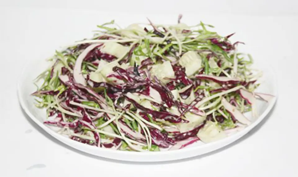 SALAD RAU MẦM VÀ BẮP CẢI TÍM GIÚP ĐẸP DÁNG, SÁNG DA