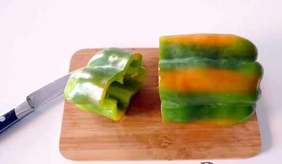 SALAD THANH CUA VÀ NẤM THÀNH GIỎ HOA TULIP