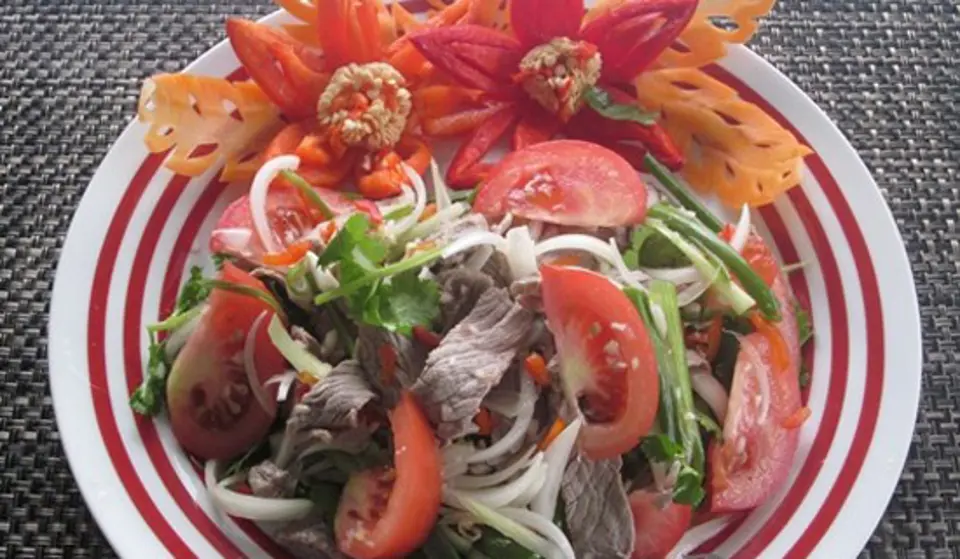 SALAD THỊT BÒ BỔ DƯỠNG DỄ ĂN