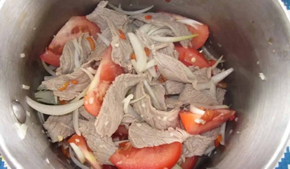 SALAD THỊT BÒ BỔ DƯỠNG DỄ ĂN