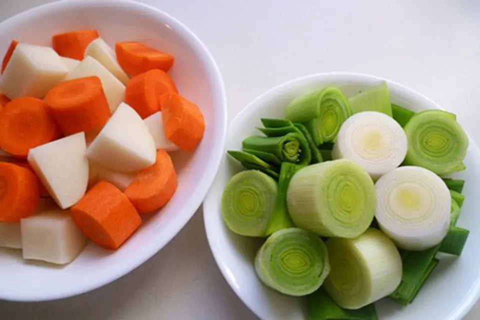 SÚP BÒ DỄ LÀM ĂN NGON