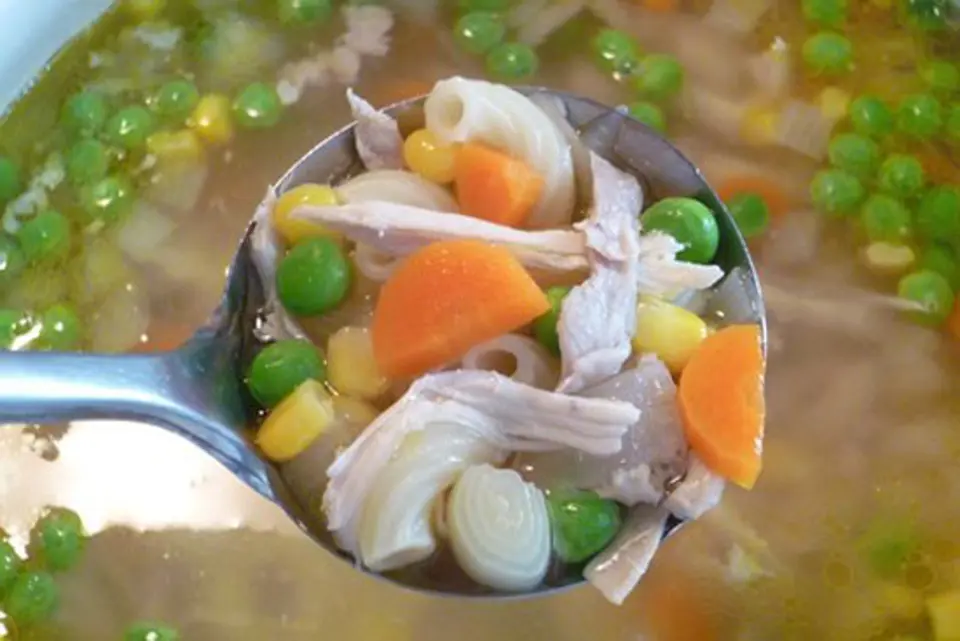 SÚP NUI GÀ XÉ CHO BÉ YÊU NGON MIỆNG