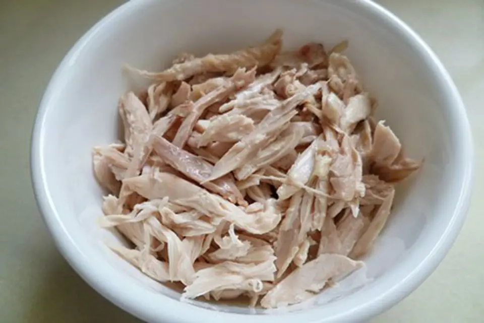 SÚP NUI GÀ XÉ CHO BÉ YÊU NGON MIỆNG
