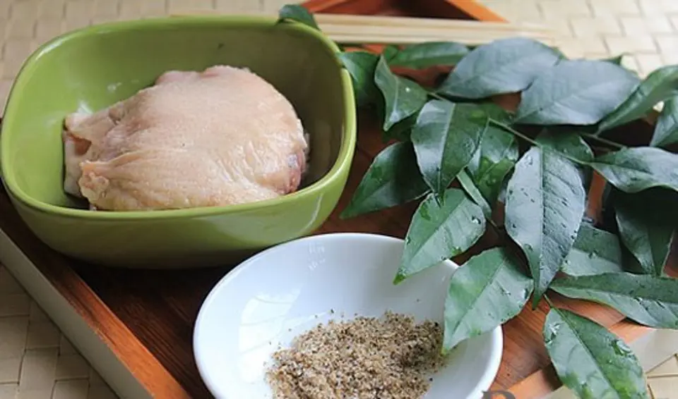 THỊT XIÊN NƯỚNG GÓI LÁ MÁC MẬT THƠM NGON DỄ LÀM