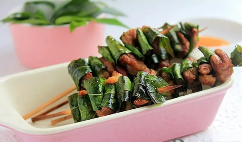 THỊT XIÊN NƯỚNG GÓI LÁ MÁC MẬT THƠM NGON DỄ LÀM