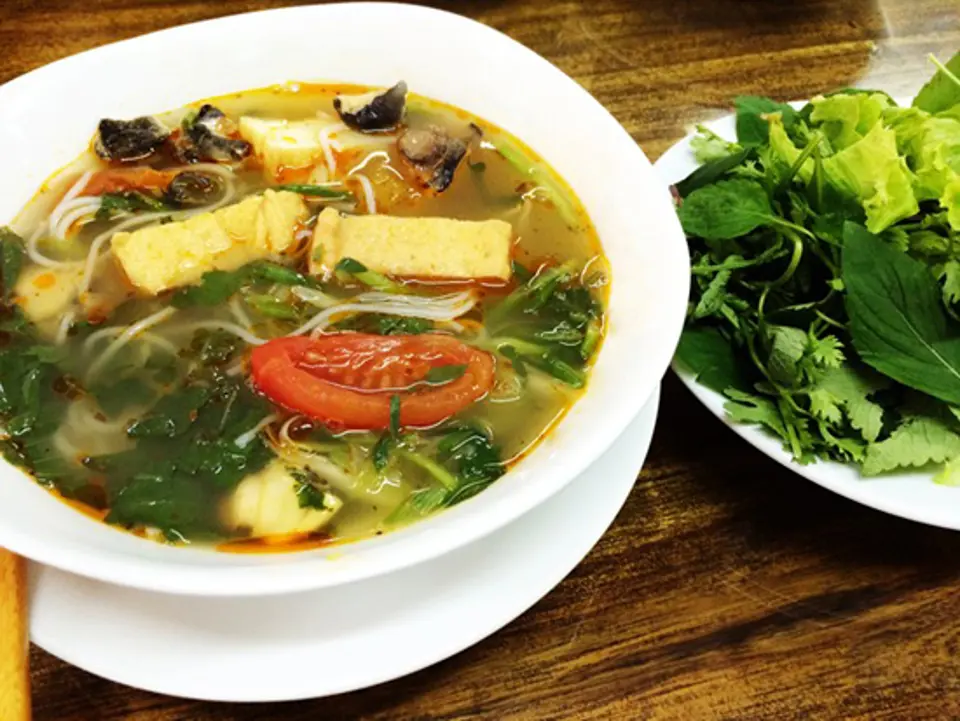 THƯỞNG THỨC VỊ BÚN ỐC CỔ NGAY GIỮA SÀI GÒN THƯỞNG THỨC VỊ BÚN ỐC CỔ NGAY GIỮA SÀI GÒN
