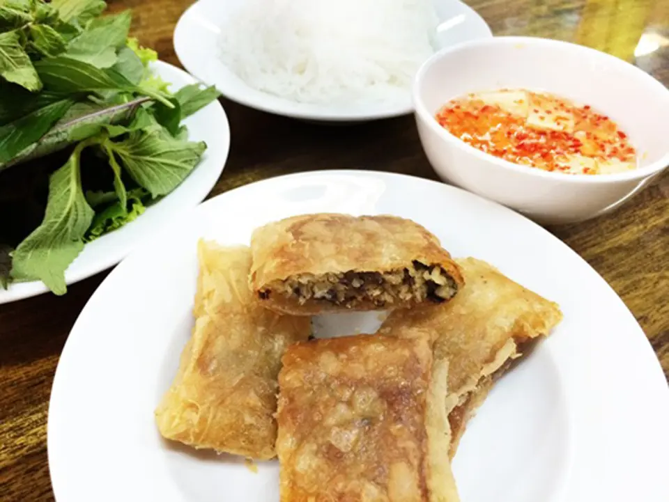 THƯỞNG THỨC VỊ BÚN ỐC CỔ NGAY GIỮA SÀI GÒN THƯỞNG THỨC VỊ BÚN ỐC CỔ NGAY GIỮA SÀI GÒN
