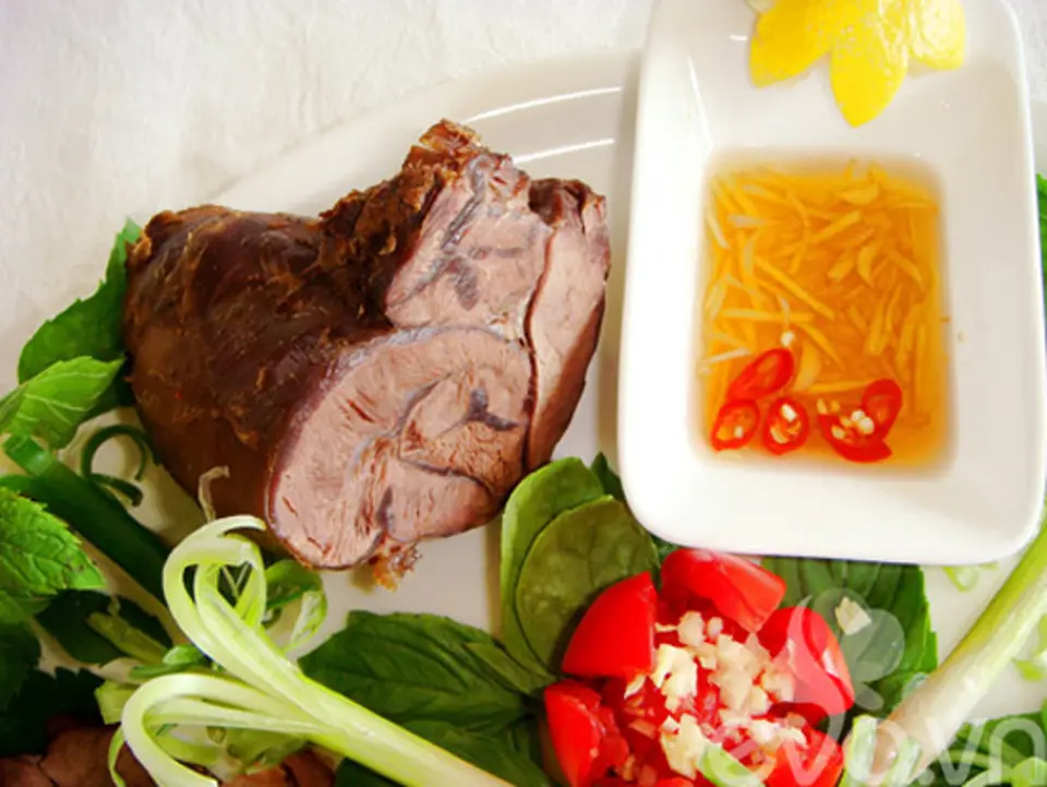 ỨA NƯỚC MIẾNG VỚI BẮP BÒ KHO GỪNG SẢ ỨA NƯỚC MIẾNG VỚI BẮP BÒ KHO GỪNG SẢ
