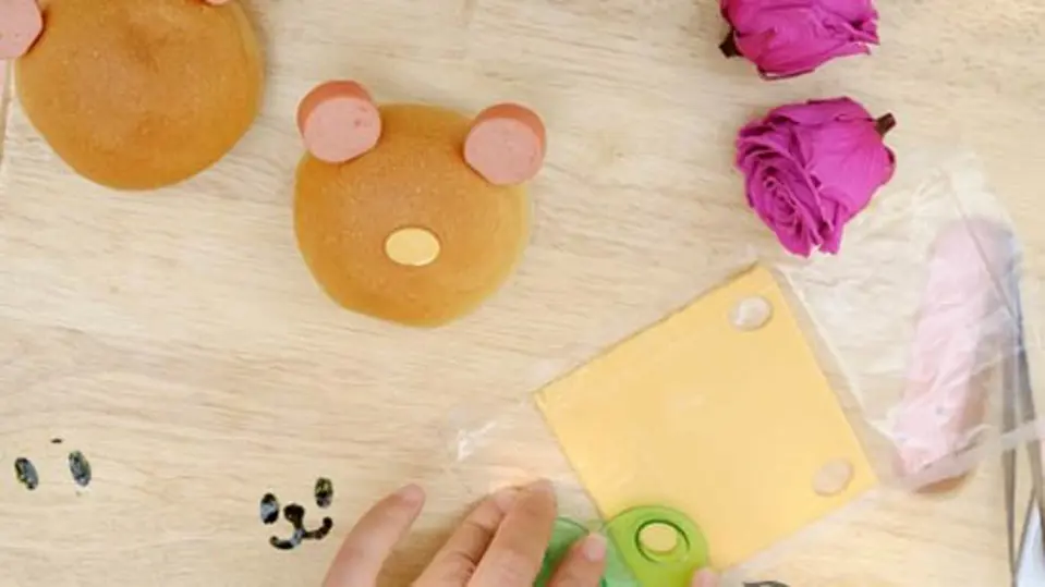 Bánh gấu ngộ nghĩnh đáng yêu tặng bé Bánh gấu ngộ nghĩnh đáng yêu tặng bé