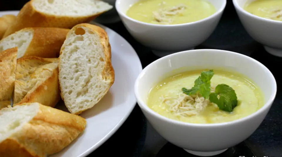 BỮA SÁNG ĐỦ DINH DƯỠNG VỚI SÚP GÀ NGÔ KEM