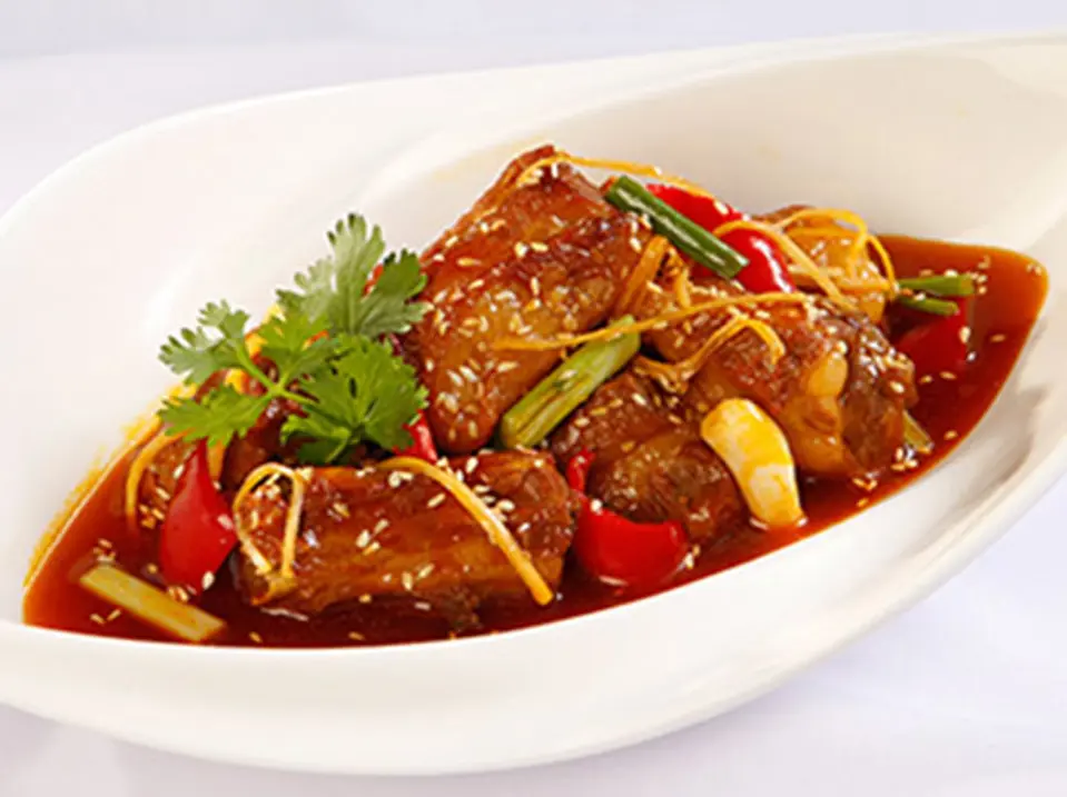 Món ngon cho bữa tối: Sườn kho mật ong