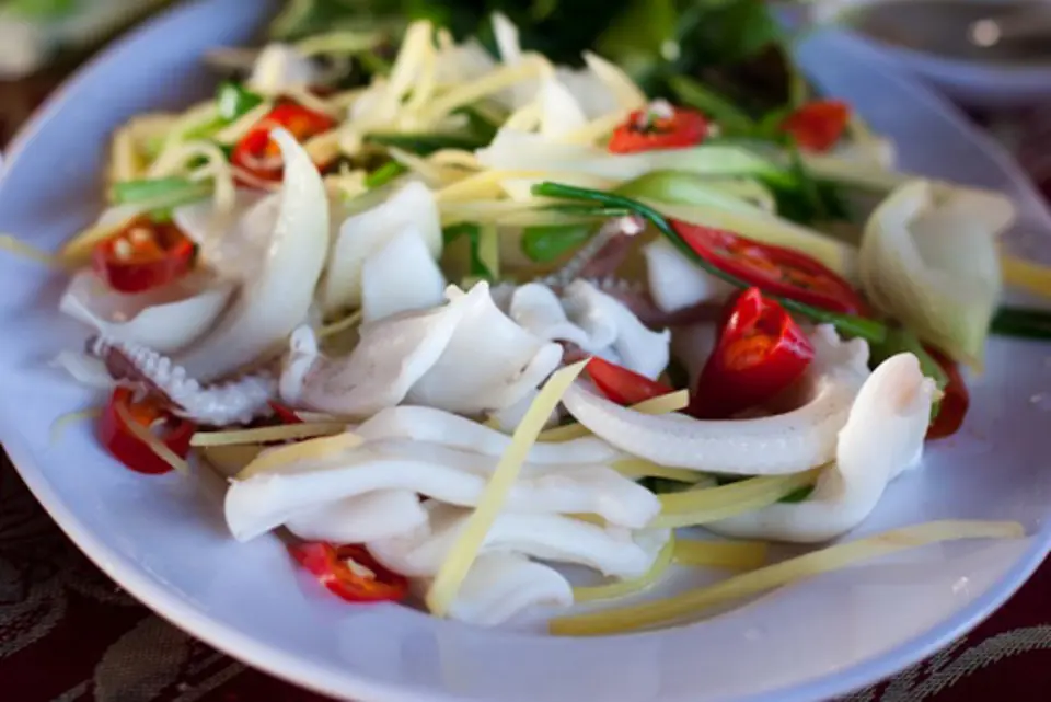 Mực hấp gừng giòn thơm Mực hấp gừng giòn thơm