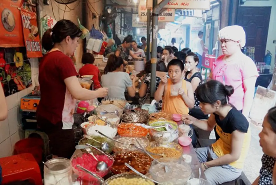 NGÕ CHỢ ĐỒNG XUÂN- THIÊN ĐƯỜNG QUÀ VẶT GIÁ RẺ NGÕ CHỢ ĐỒNG XUÂN- THIÊN ĐƯỜNG QUÀ VẶT GIÁ RẺ
