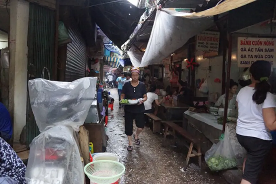 NGÕ CHỢ ĐỒNG XUÂN- THIÊN ĐƯỜNG QUÀ VẶT GIÁ RẺ NGÕ CHỢ ĐỒNG XUÂN- THIÊN ĐƯỜNG QUÀ VẶT GIÁ RẺ
