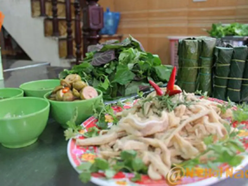 NHỮNG MÓN ĂN GÂY THƯƠNG NHỚ CHO DU KHÁCH Ở HÀ NỘI NHỮNG MÓN ĂN GÂY THƯƠNG NHỚ CHO DU KHÁCH Ở HÀ NỘI