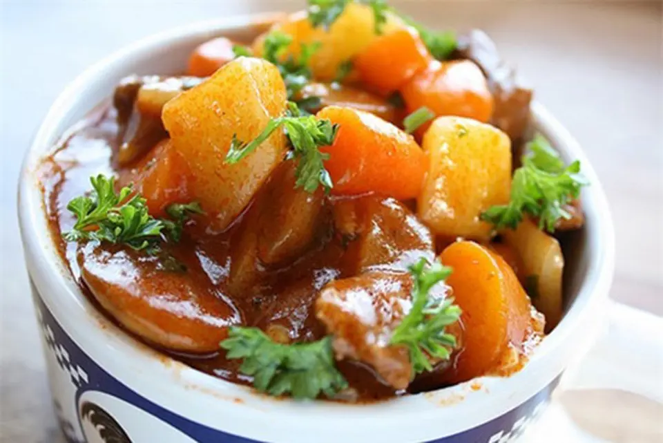 Thịt bò hầm rượu vang món ngon cho bữa tối