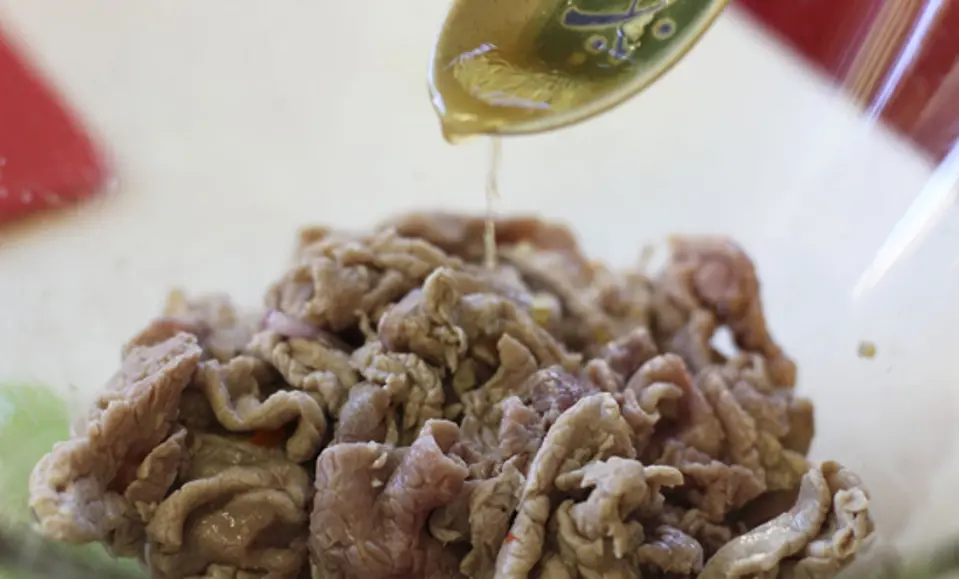Ăn ngon với gỏi bò tái chanh