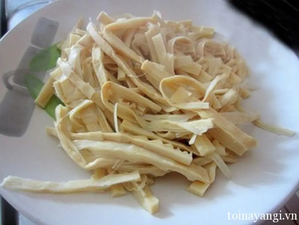 Bí quyết làm món bún măng vịt ngon