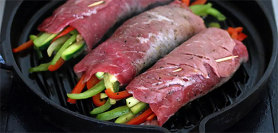 Bò cuốn thập cẩm nướng thơm lừng