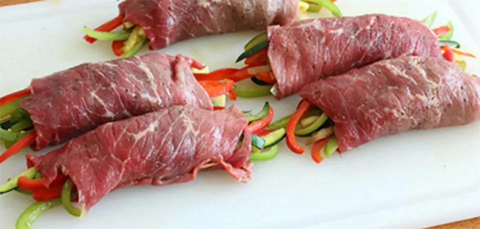 Bò cuốn thập cẩm nướng thơm lừng