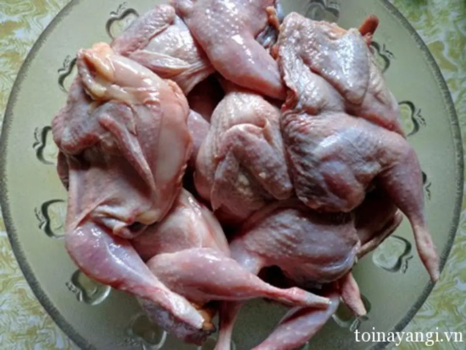 Cách làm món chim cút nướng tỏi ớt Cách làm món chim cút nướng tỏi ớt