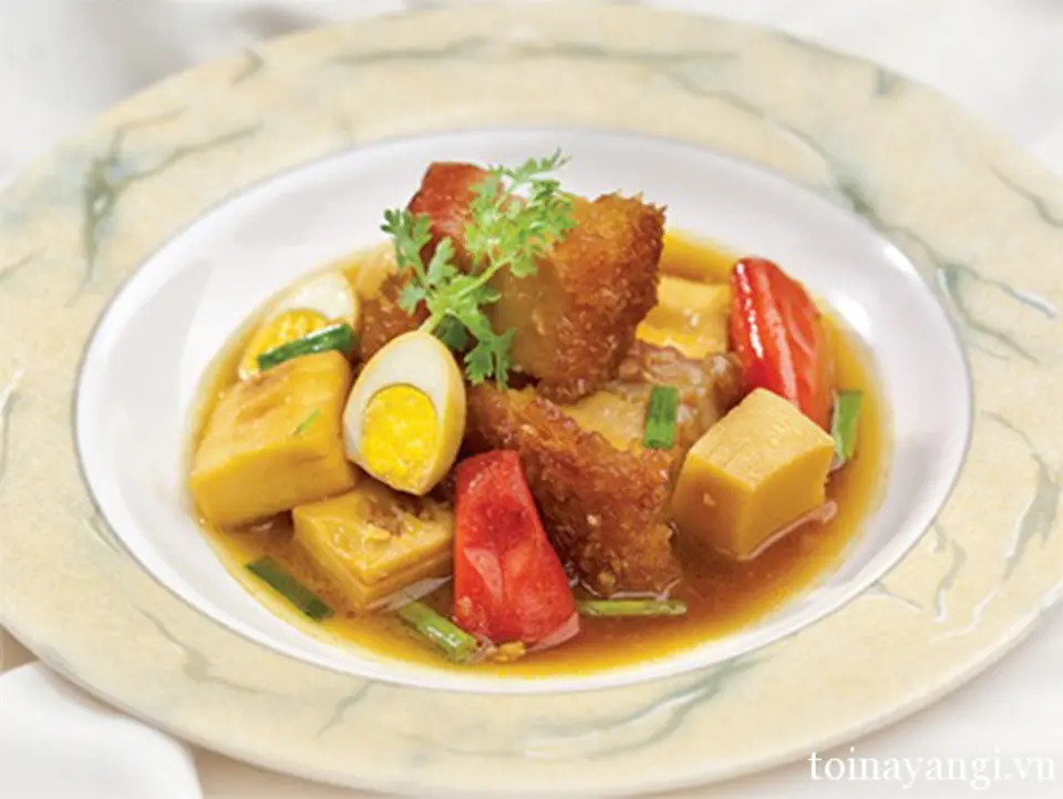 Cách làm món thịt quay kho măng