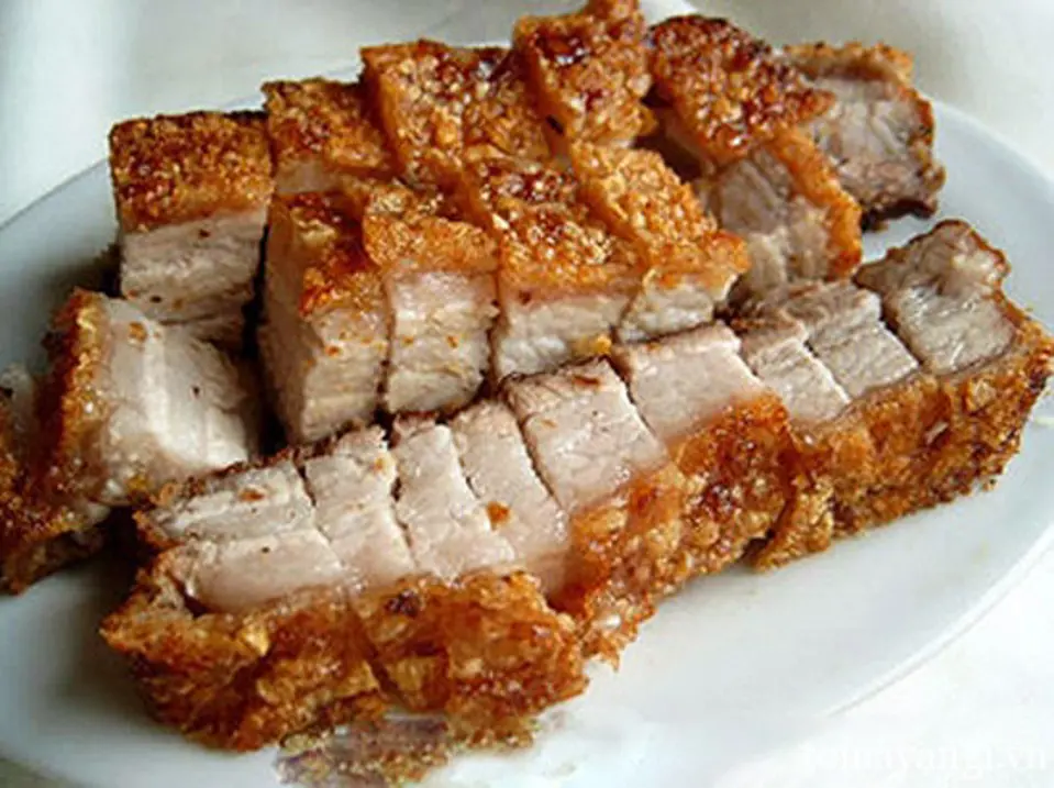 Cách làm món thịt quay kho măng