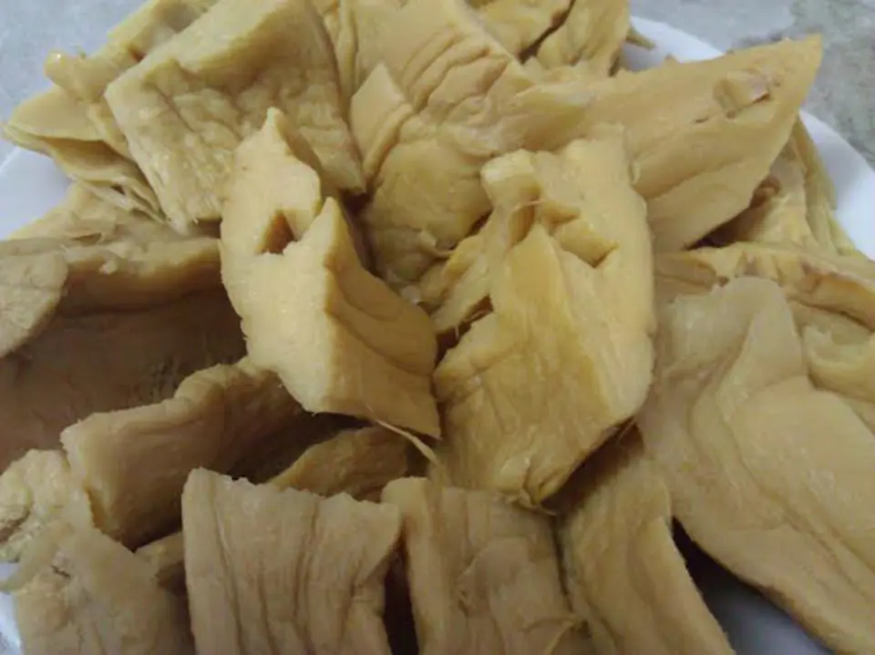 Cách làm món thịt quay kho măng