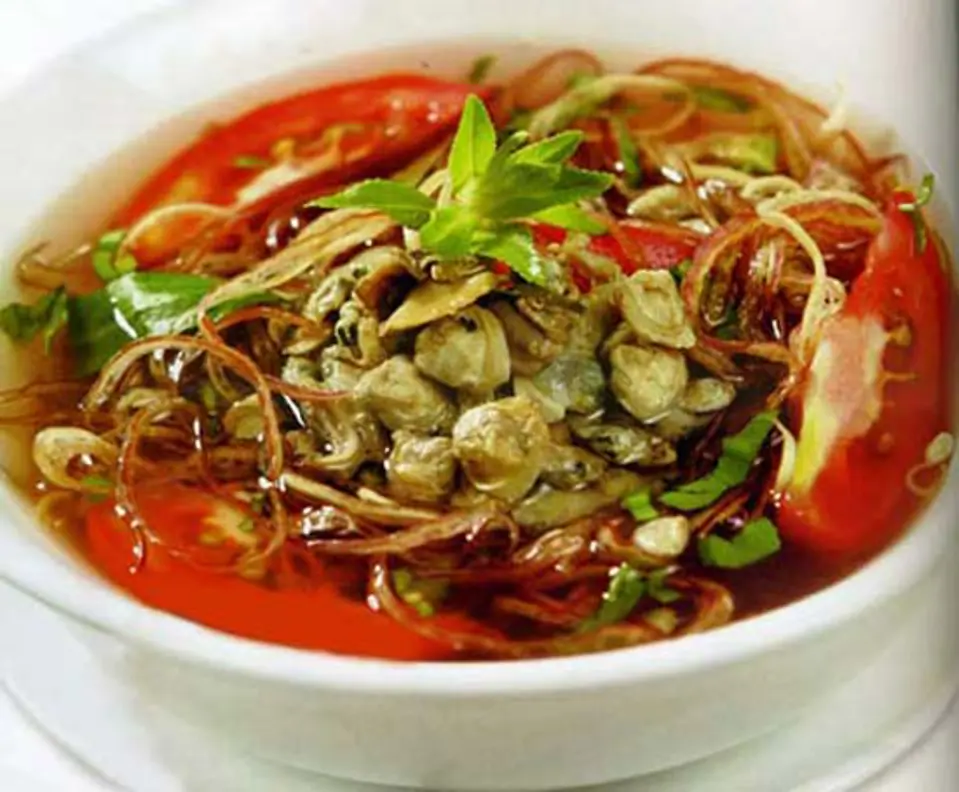 Canh hến nấu hoa chuối