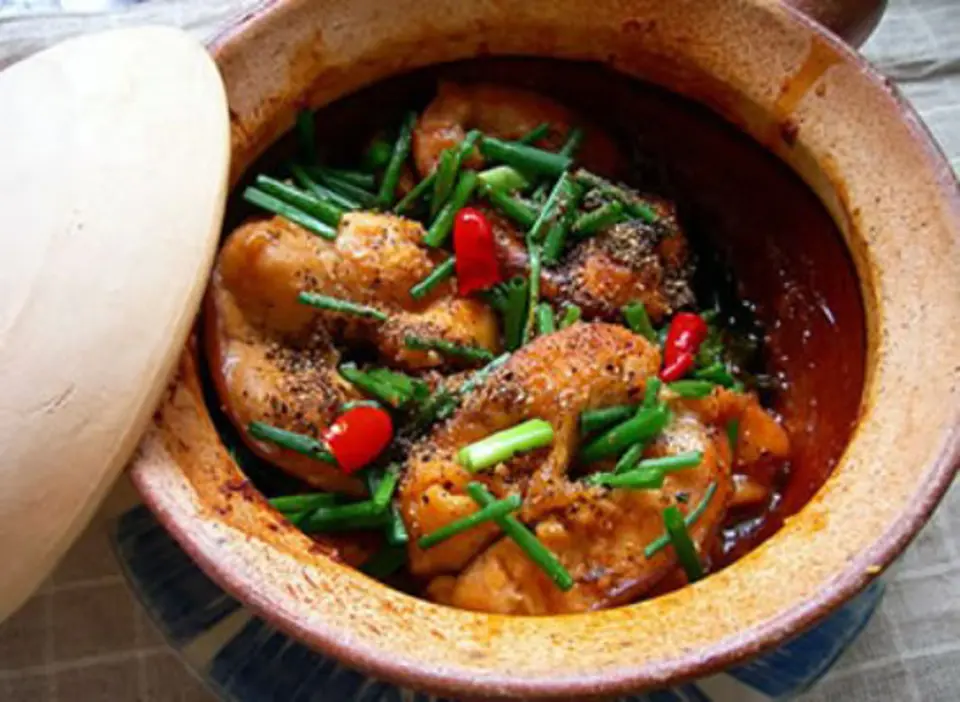 Đậm đà cá bớp kho tộ Đậm đà cá bớp kho tộ